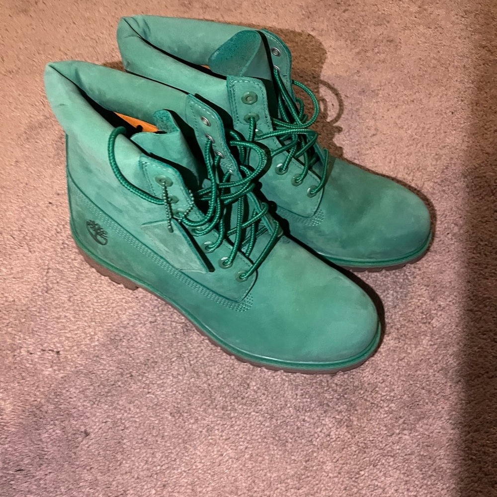 Timberland Green Nubuck Lace-Up Men's Boots - Picture 6 of 12